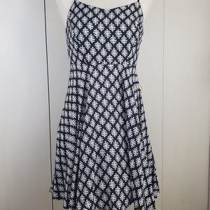 Old Navy Black and White Fit and Flare Dress Small